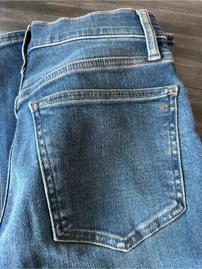 Madewell Women’s Kick-Out Jeans in Medium Blue Denim